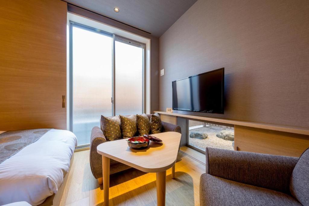 เรซี สเตย์ คุมิโกะ อมาเทอร์เรซ Hotel เกียวโต ภายนอก รูปภาพ